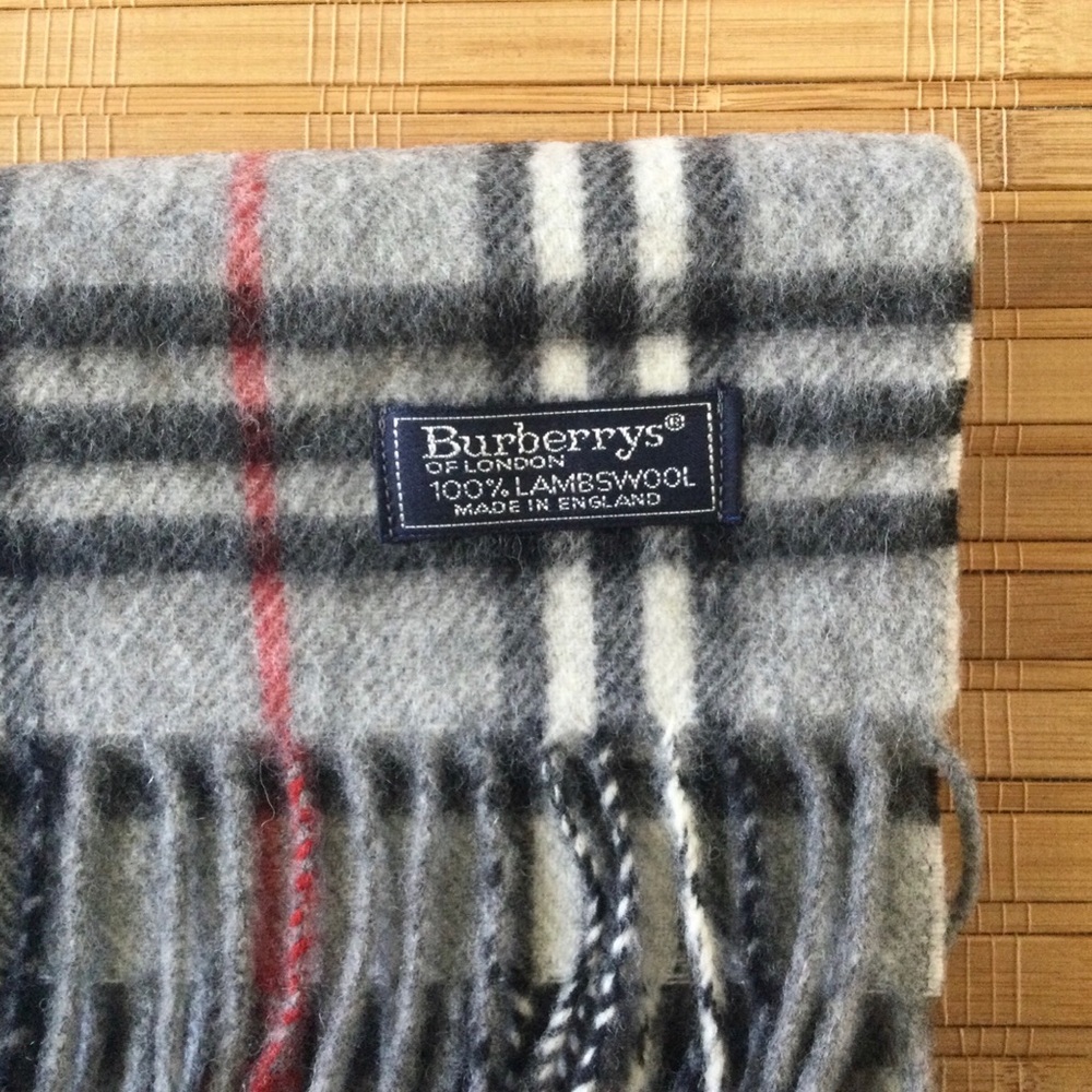Vintage Burberrys of London Lambswool Scarf - Picture 5 of 5